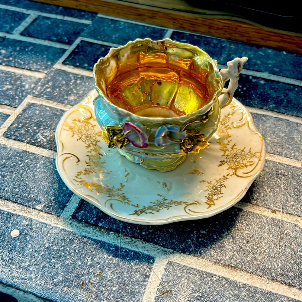 Vintage Gold Embossed Leaf Tea Cup and Saucer
